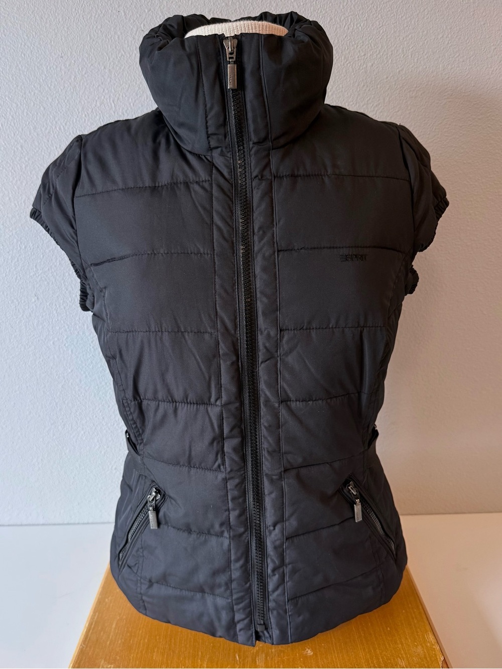 Vintage ESPRIT Black Quilted Puffer Vest Cap Sleeve Funnel Neck US 4 / Small Y2K